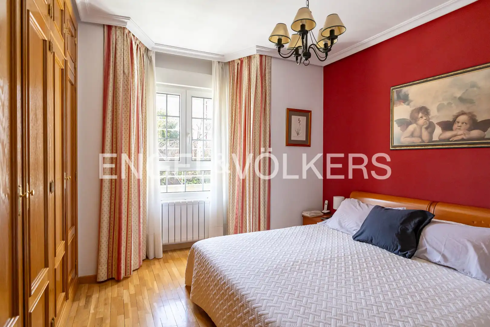 Habitación de Casa o chalet en venta en Pozuelo de Alarcón con Calefacción, Terraza y Trastero