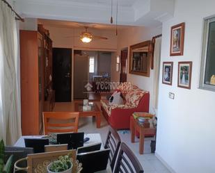 Sala d'estar de Casa adosada en venda en  Sevilla Capital