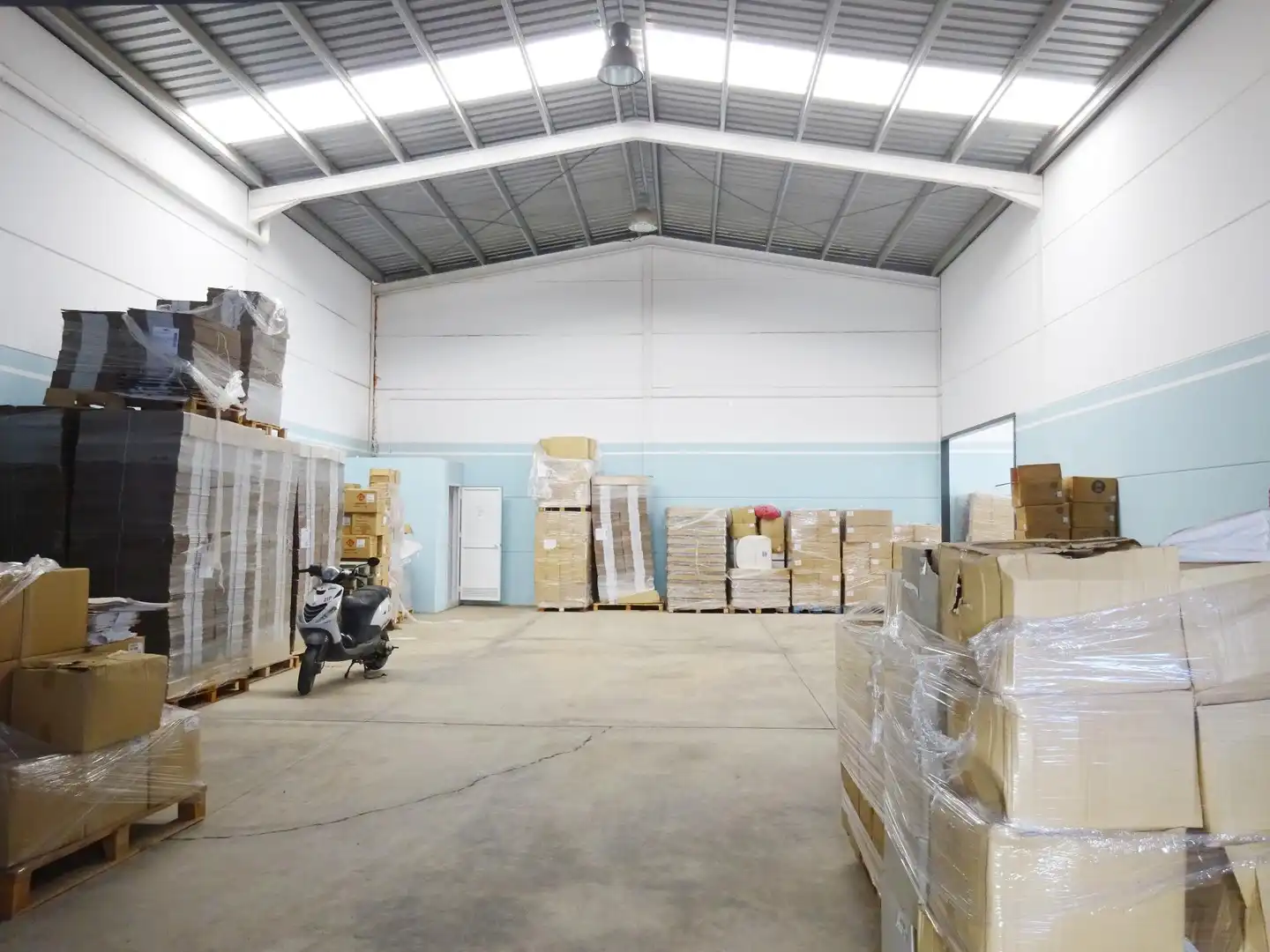 Nave industrial en venta en Calle HERREROS, El Viso del Alcor