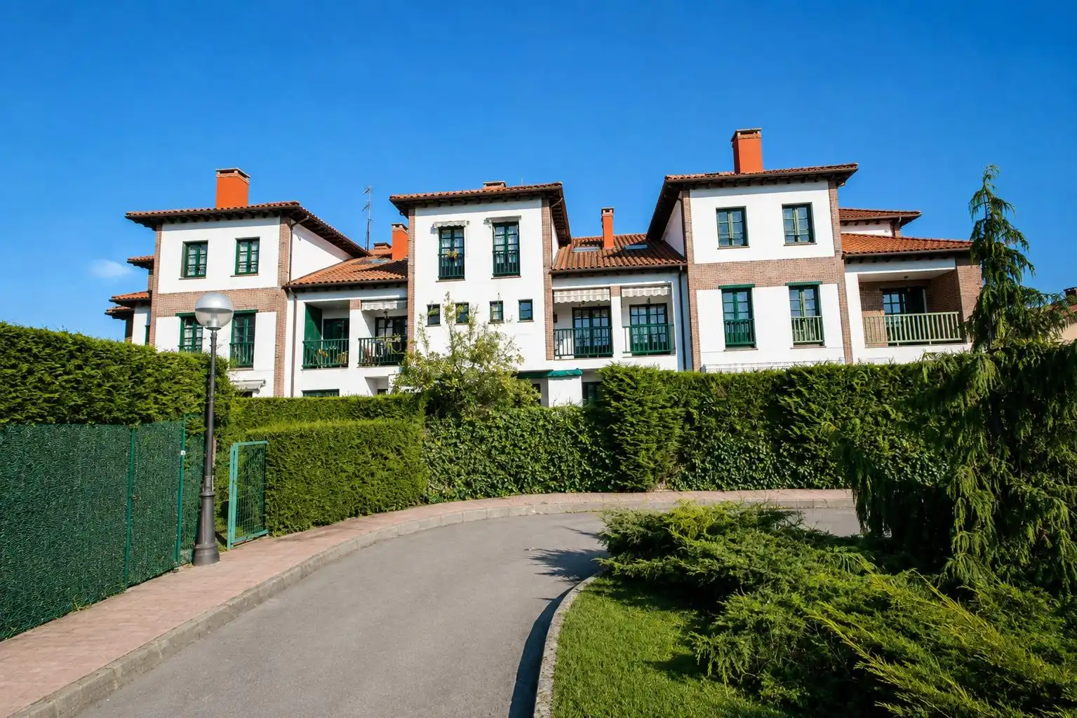 Vista exterior de Dúplex en venda en Comillas (Cantabria)