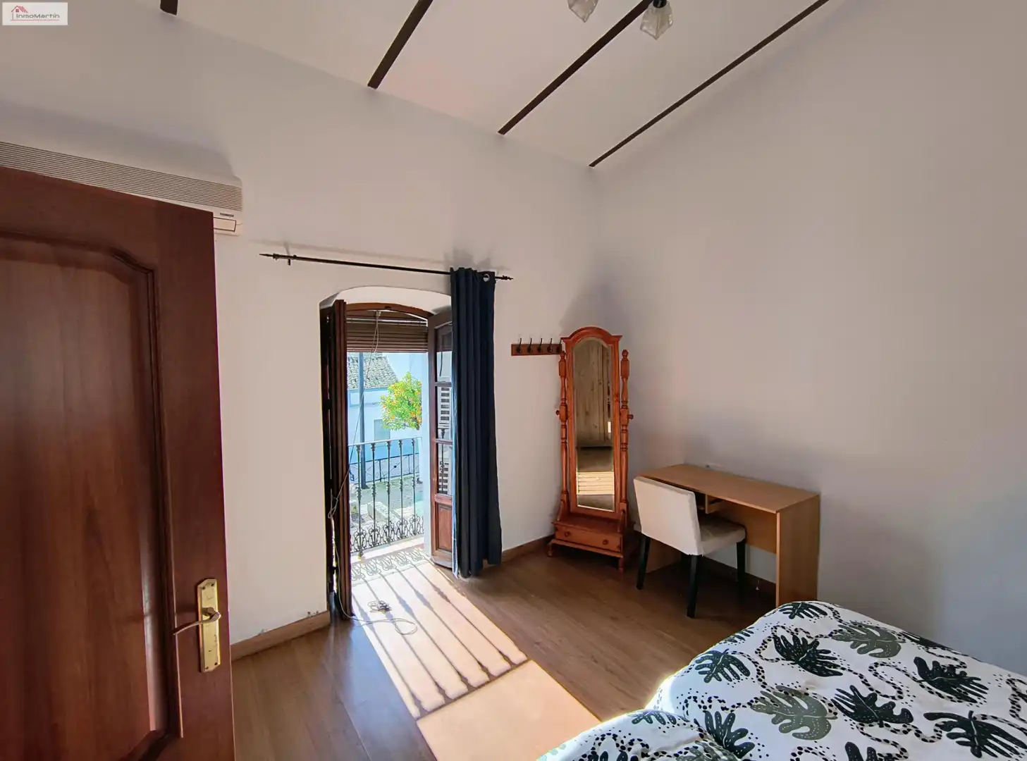 Habitación de Casa adosada en venta en Almadén de la Plata con Aire acondicionado, Calefacción y Terraza