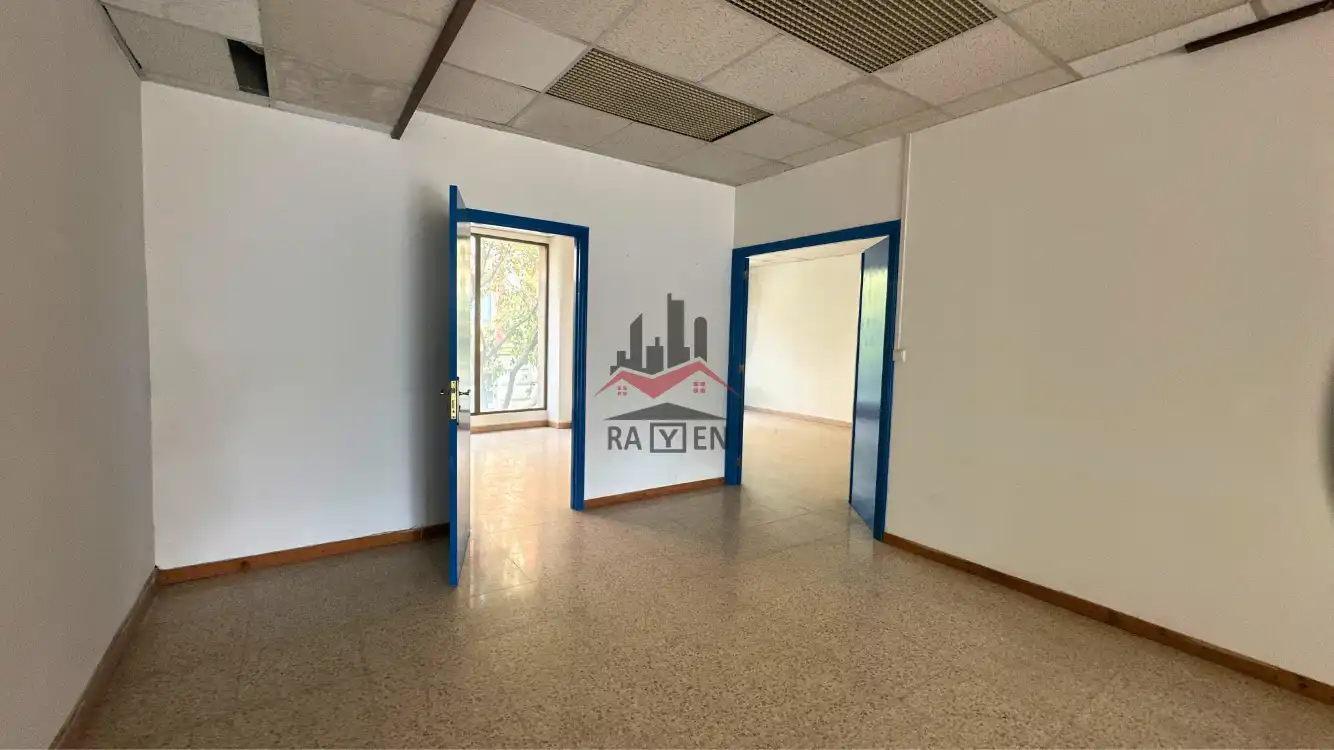 Gewerbefläche zum Verkauf in de Vilallonga, imagen 3