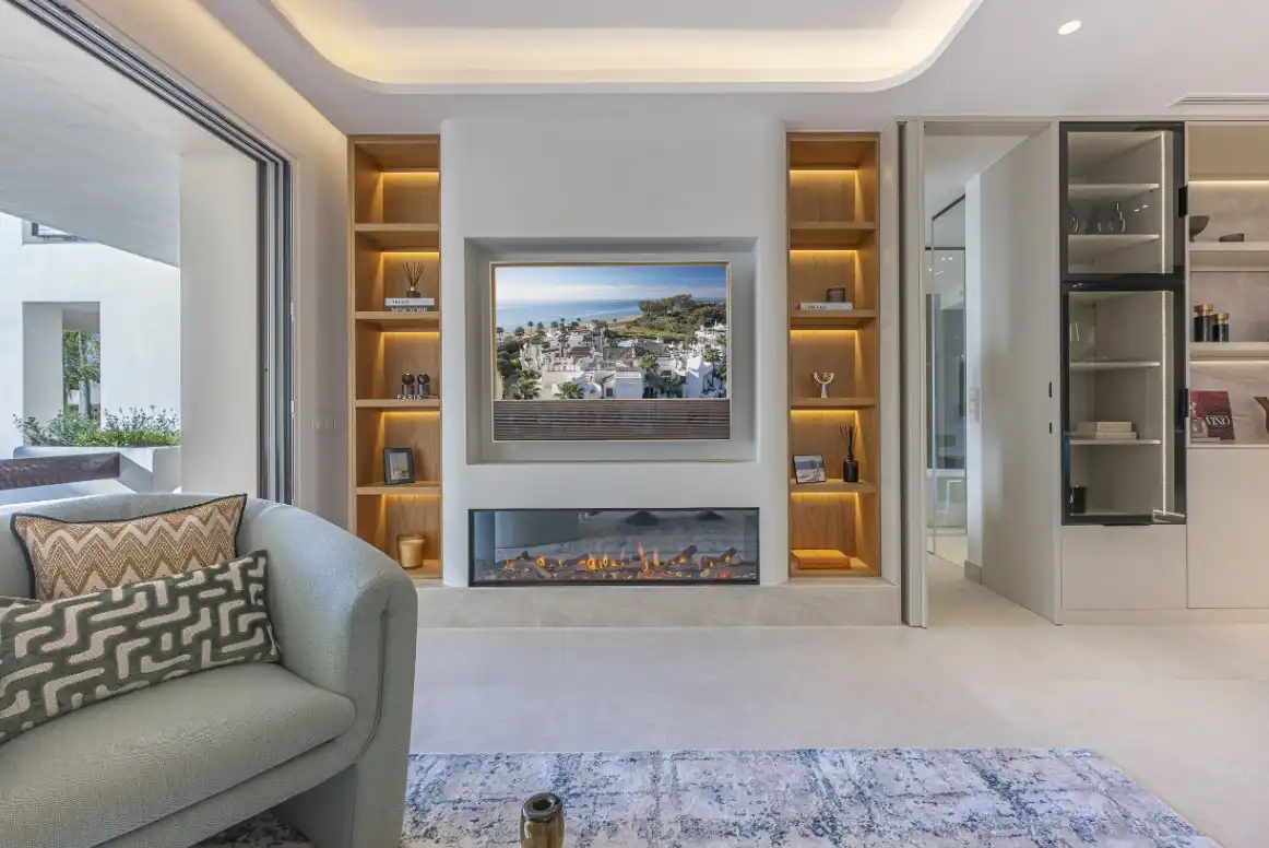 Living room of Flat for sale in Estepona  with Air Conditioner, Heating and Private garden