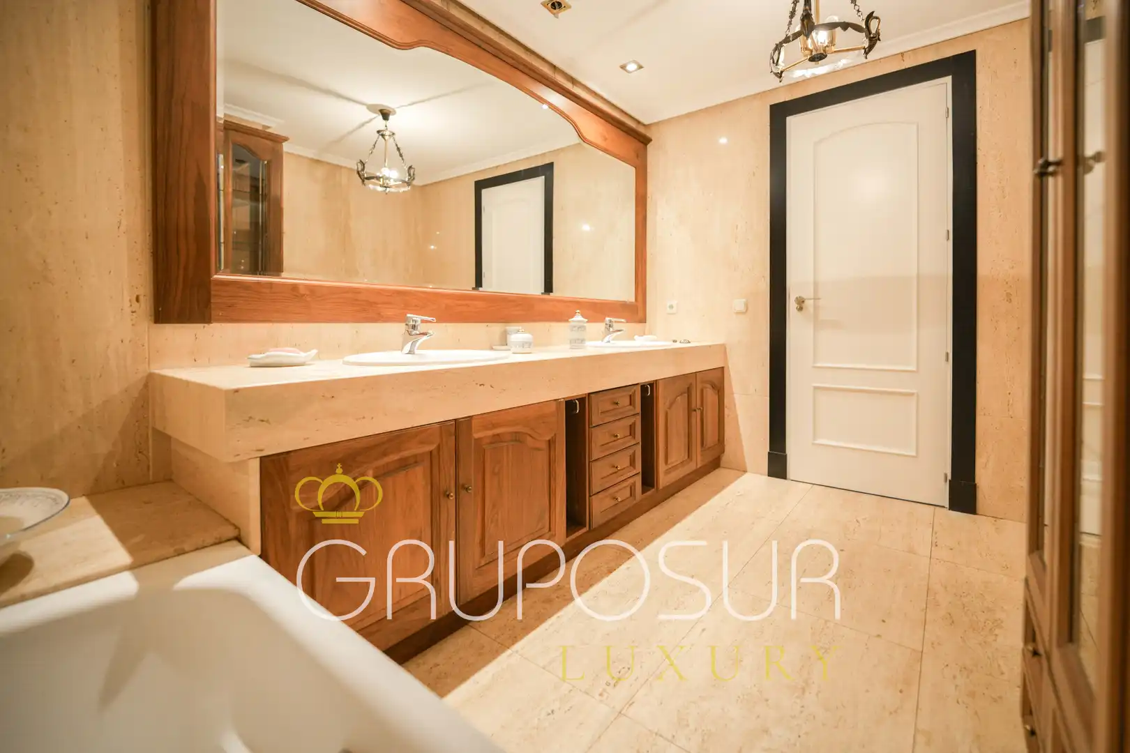 Baño de Casa o chalet en venta en Valladolid con Calefacción, Jardín privado y Parquet