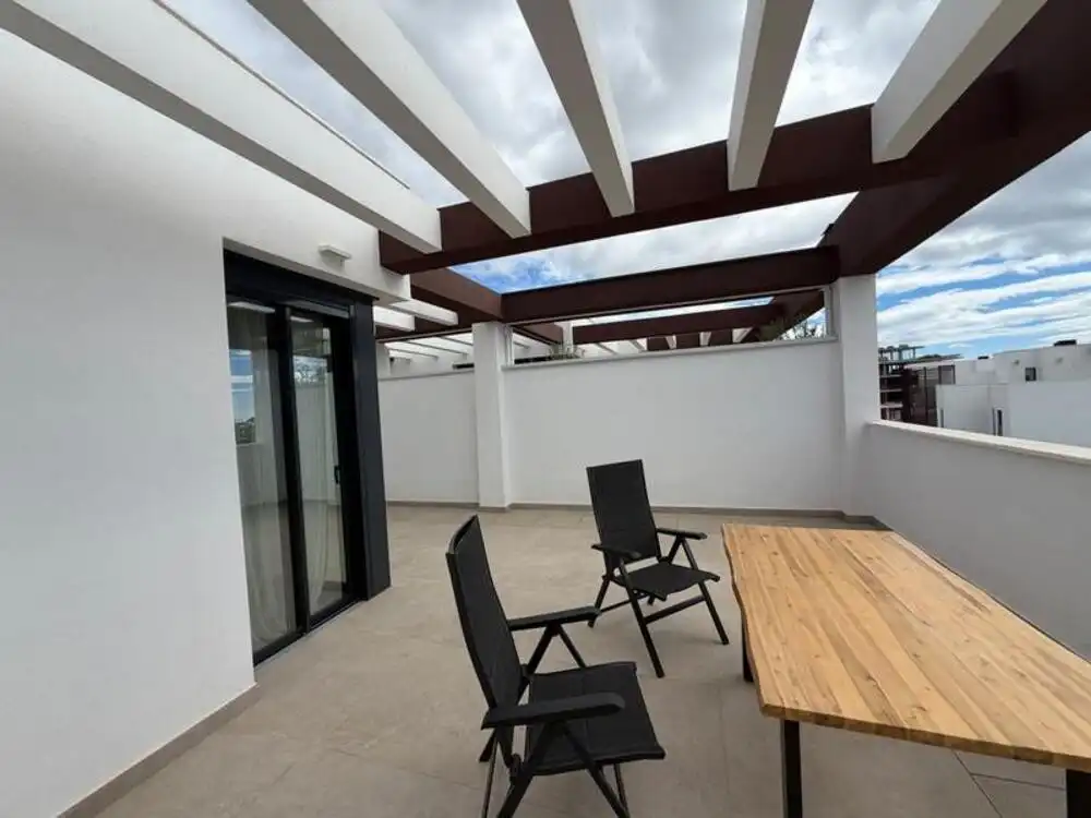 Attic for rent in Cancelada