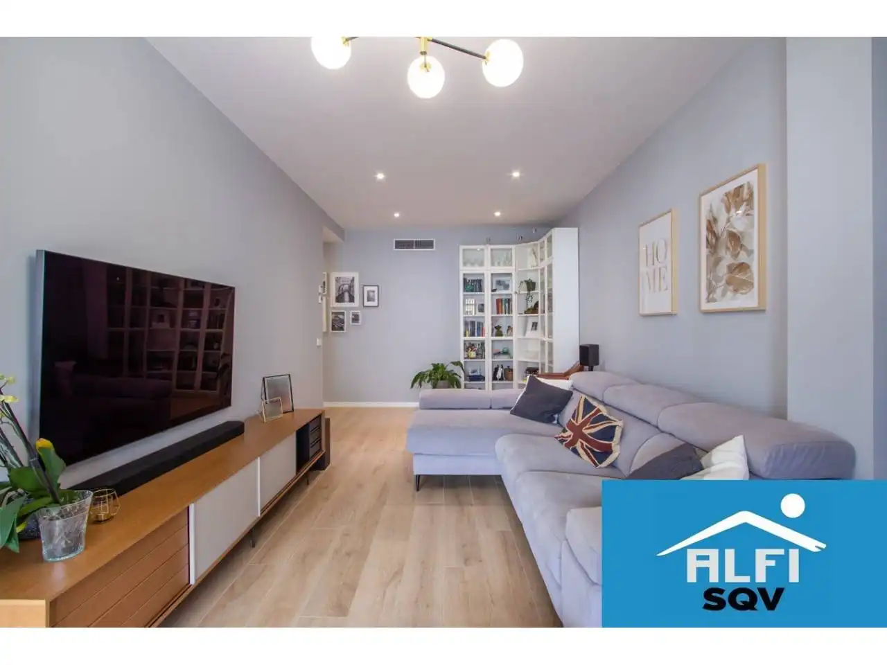 Living room of Flat for sale in Sant Cugat del Vallès  with Air Conditioner, Heating and Terrace