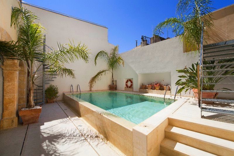 Swimming pool of Country house for sale in Pollença  with Air Conditioner, Heating and Private garden