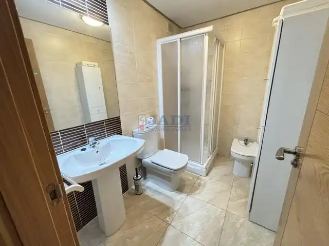 Baño de Apartamento en venta en Valdepeñas con Aire acondicionado, Calefacción y Amueblado