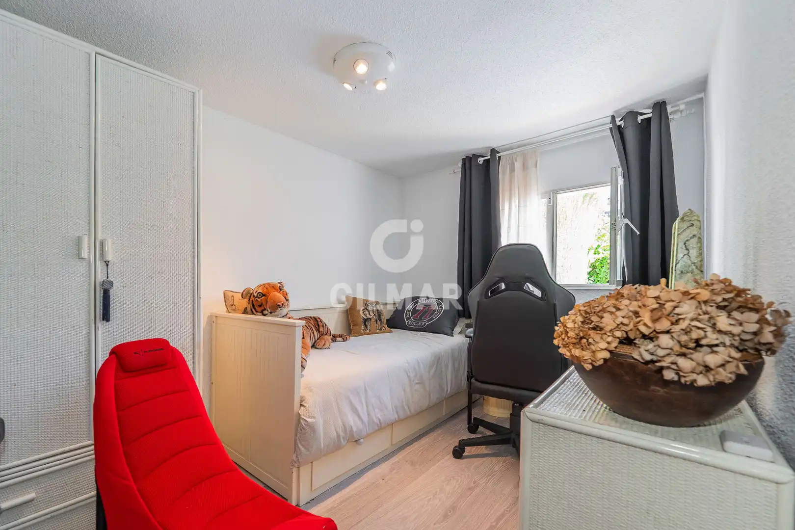Bedroom of Detached homes for sale in Pozuelo de Alarcón  with Heating, Private garden and Swimming Pool