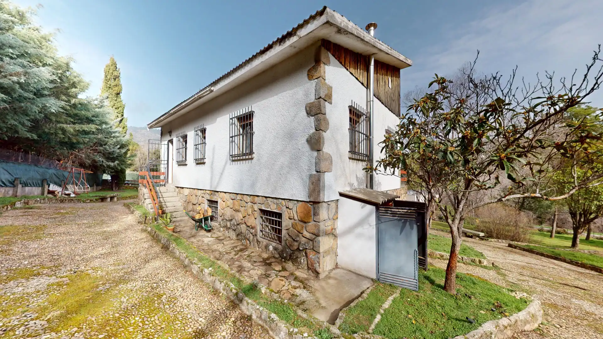 Vista exterior de Casa o chalet en venta en Robledo de Chavela con Calefacción, Jardín privado y Terraza