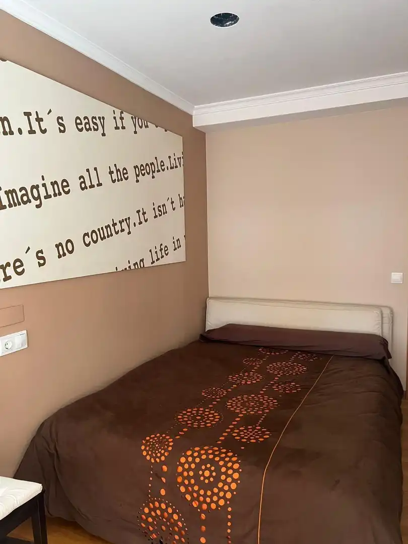 Schlafzimmer von Wohnungen zur Miete in Noia mit Heizung, Möbliert und Balkon