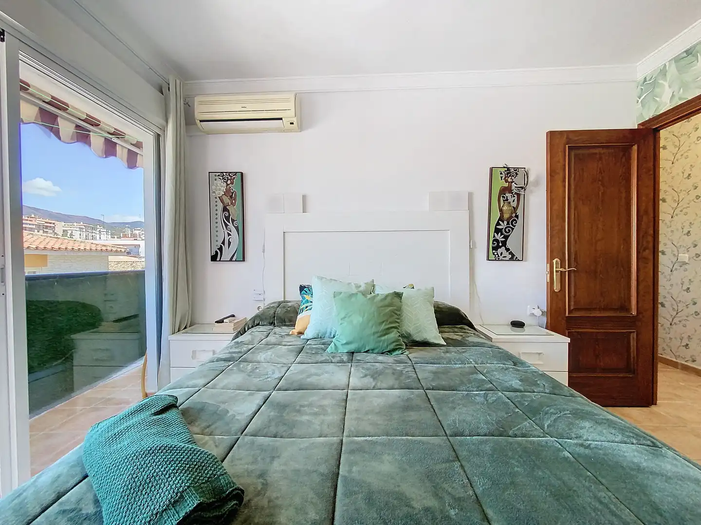 Bedroom of Apartments for sale in Estepona  with Air Conditioner, Terrace and Furnished
