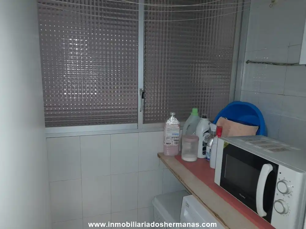 Cuina de Pis en venda en El Prat de Llobregat amb Aire condicionat i Balcó