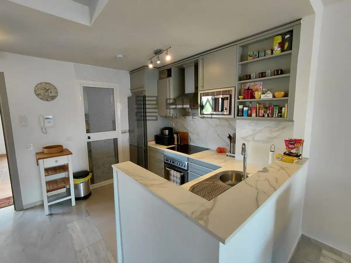 Piso con piscina en venta en Santa Teresa de Calahonda, imagen 11