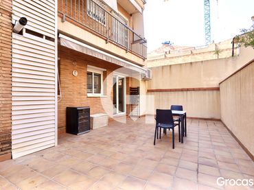 Flat with balcony for sale in AV CONSTITUCIO