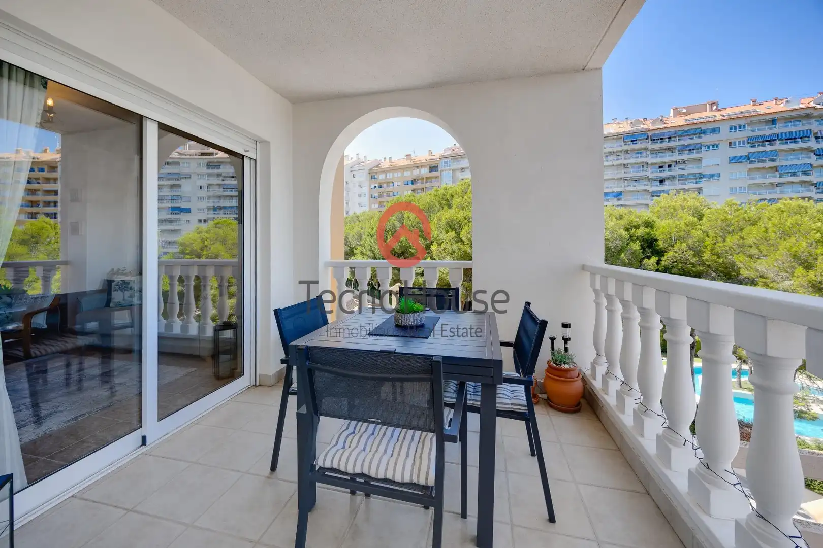 Apartamento con piscina en venta en Calle Calle Samaniego, imagen 2