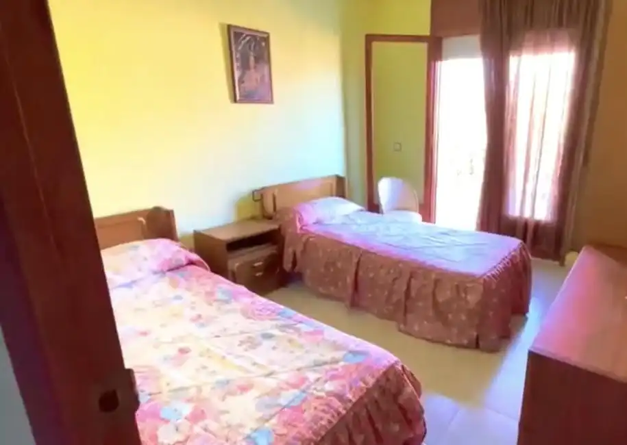 Habitación de Casa o chalet en venta en Mont-roig del Camp con Calefacción, Terraza y Balcón
