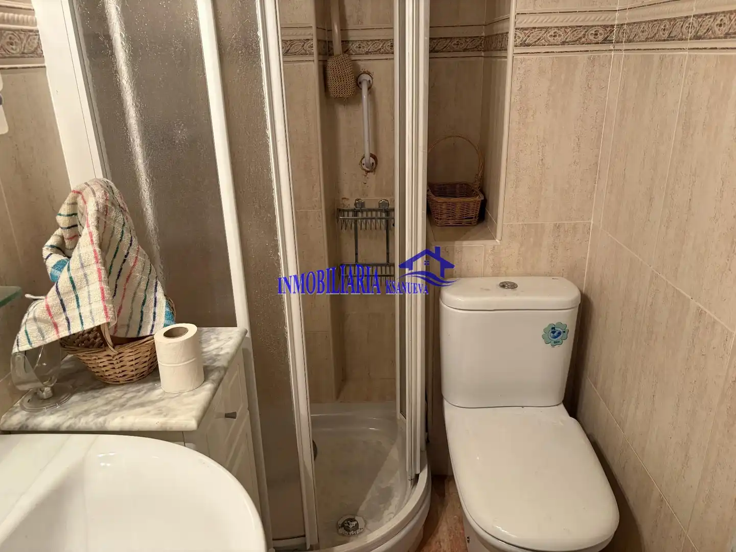 Bathroom of Flat for sale in Córdoba