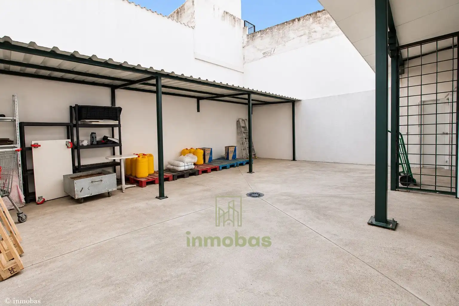 Terrassa de Local en venda en Pardaleras