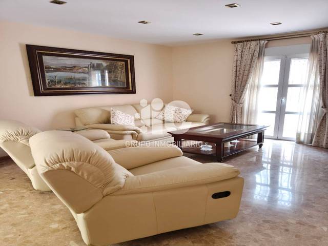 Casa-chalet en Venta en Doña Mencía