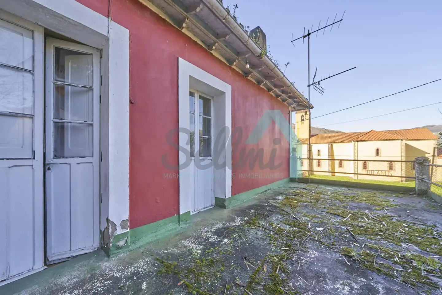 Vista exterior de Casa o chalet en venta en Belmonte de Miranda con Jardín privado, Parquet y Terraza
