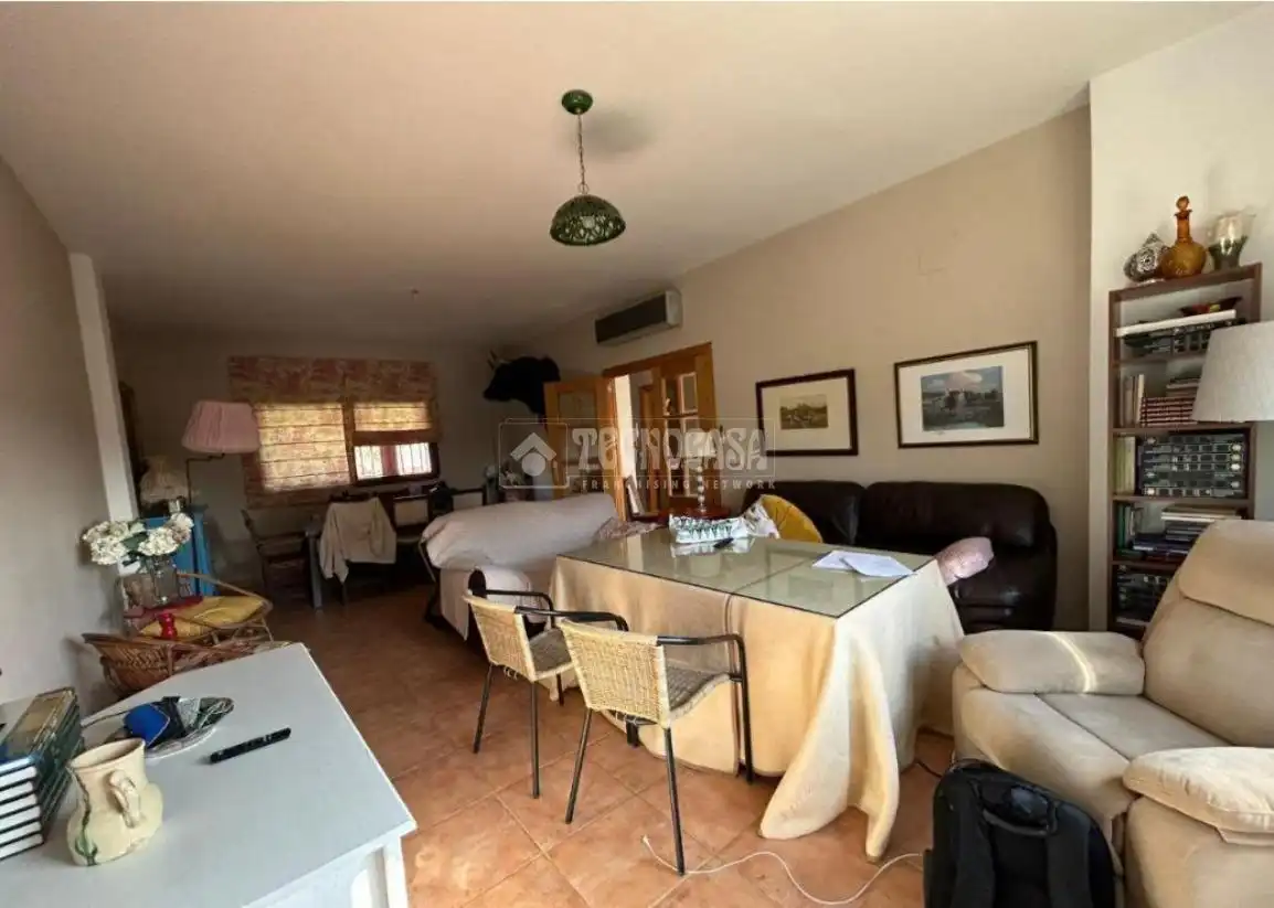 Casa adosada en venta en Baeza con Aire acondicionado, Calefacción y Piscina