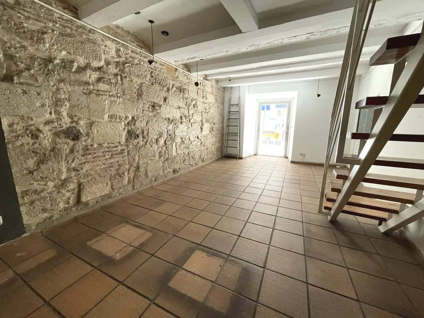 Local comercial de lloguer a Calle Zamora, imagen 2