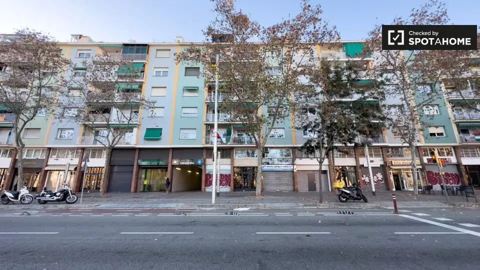 Exterior view of Flat for share in Nou Barris