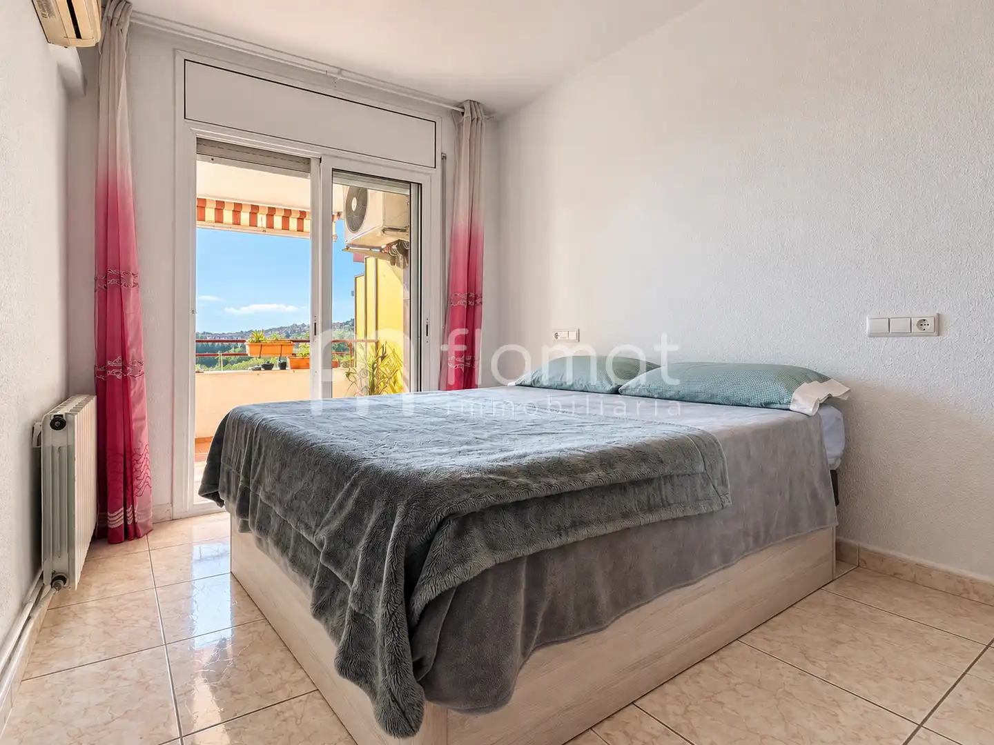 Bedroom of Flat for sale in Mercat - Mas Moixa