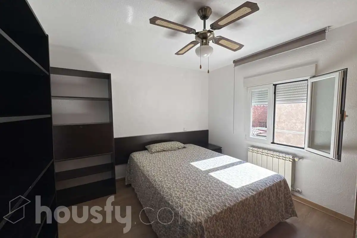 Schlafzimmer von Wohnung zur Miete in Getafe mit Klimaanlage, Heizung und Möbliert