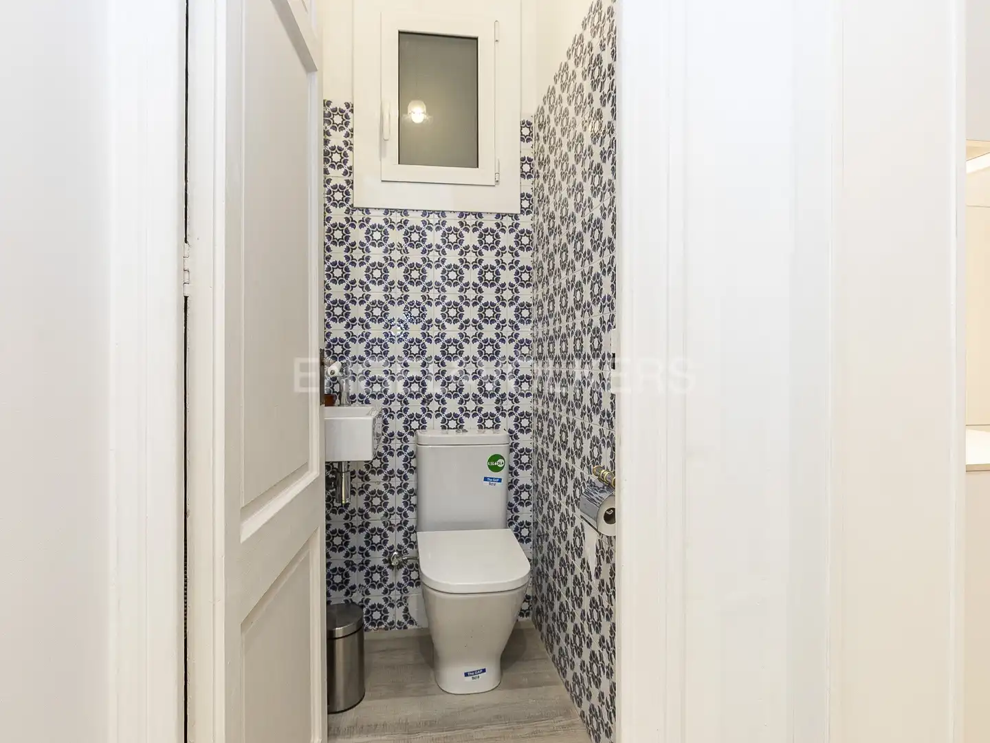 Bathroom of Flat for rent in Barcelona  with Air Conditioner, Heating and Parquet flooring