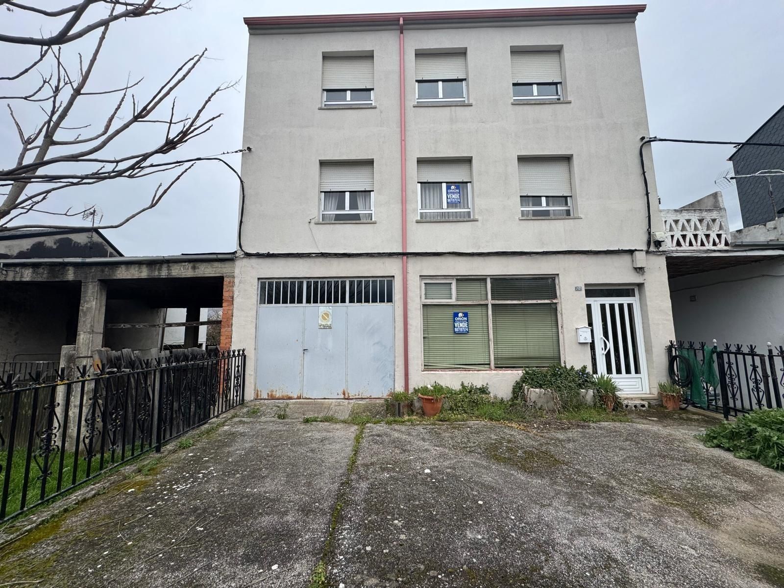 Exterior view of Building for sale in Ponferrada