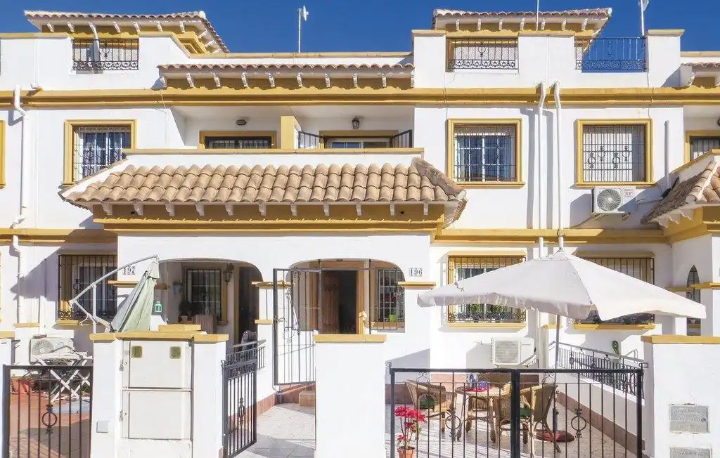 Adosado con terraza en venta en Zona Carrefour - Urbanizaciones, imagen 5