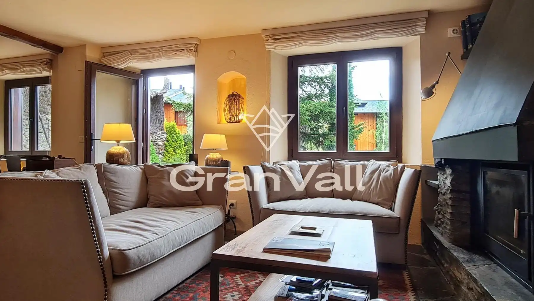 Sala d'estar de Casa o xalet en venda en Bolvir amb Calefacció, Jardí privat i Terrassa