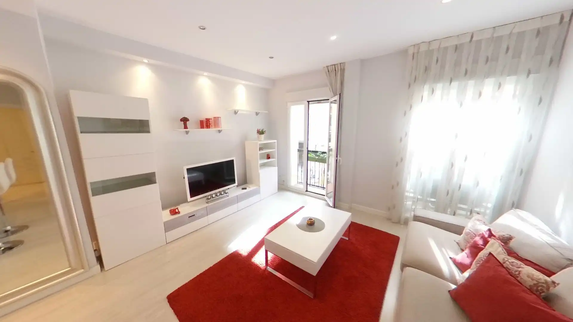Flat for rent in Calle de las Peñuelas, Acacias