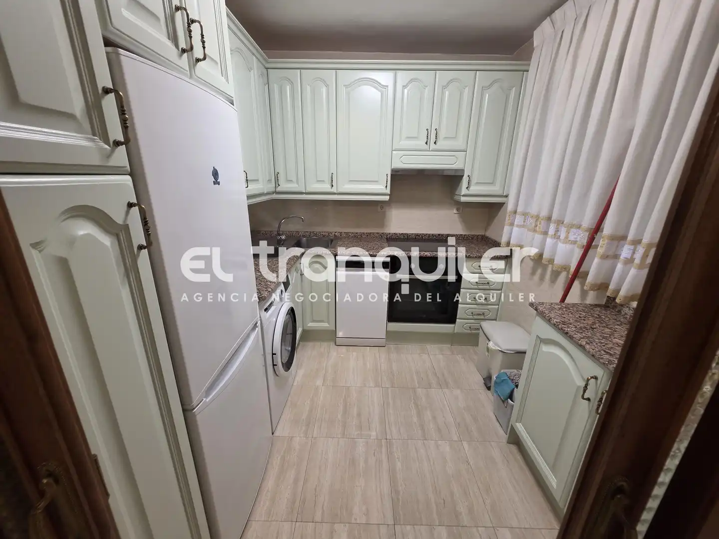 Cuina de Pis de lloguer en Madrid amb Aire condicionat, Parquet i Rentadora