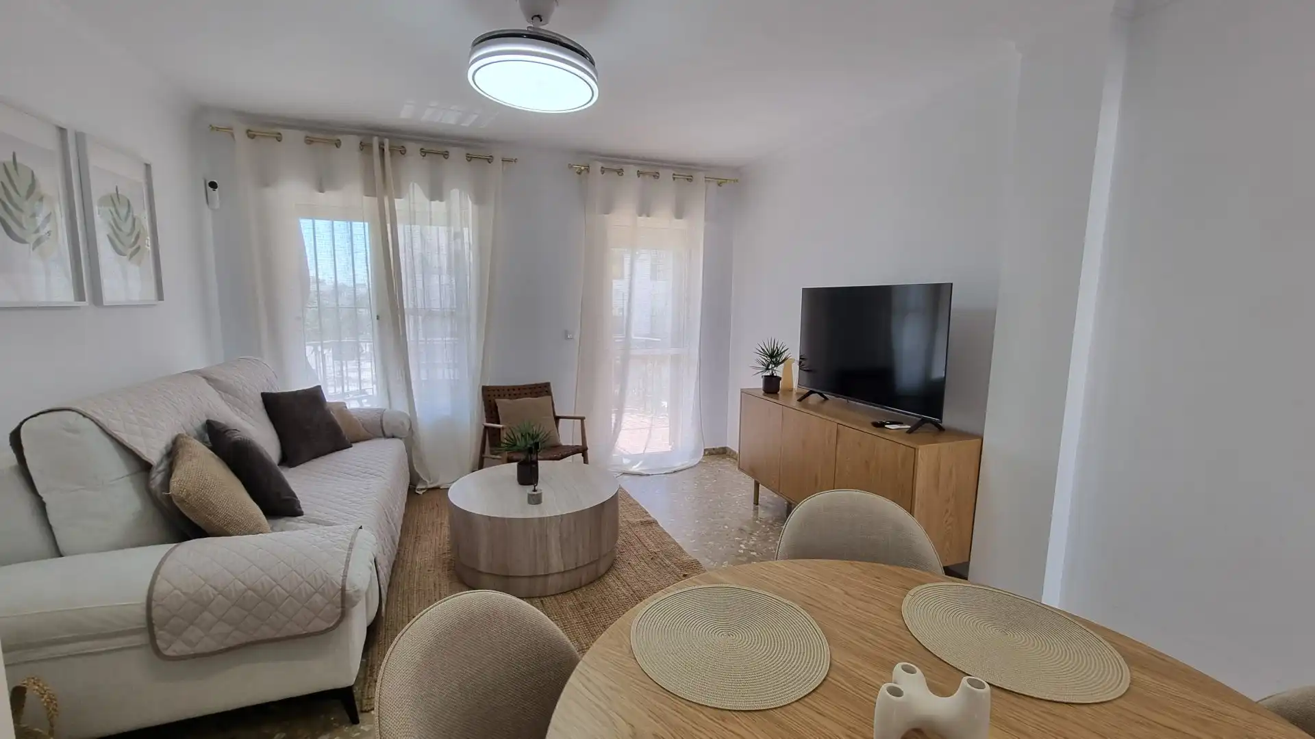 Sala de estar de Dúplex en venta en Chipiona con Aire acondicionado, Terraza y Amueblado