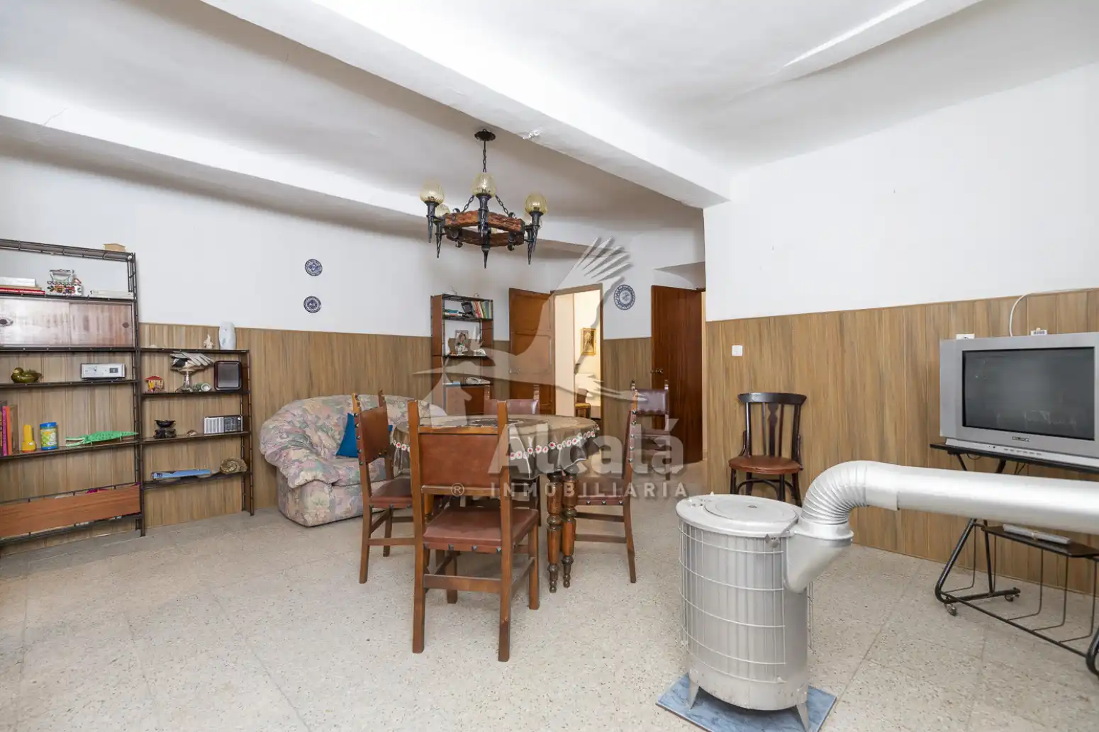 Sala d'estar de Casa o xalet en venda en Driebes amb Calefacció, Traster i Balcó