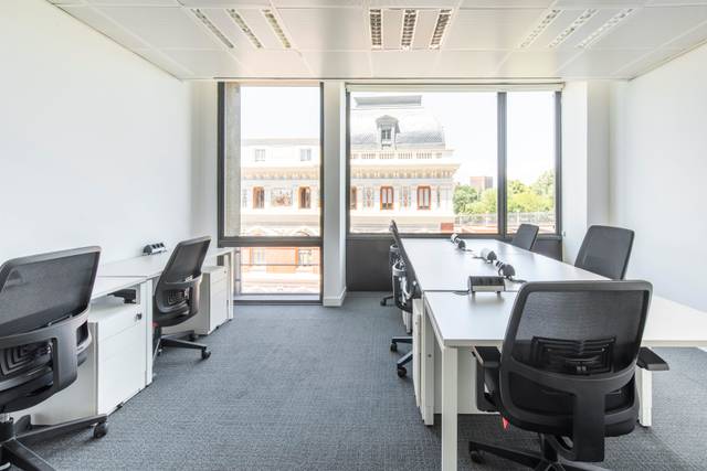 Oficina en Alquiler en Calle de Alfonso XII, 62 en Jerónimos