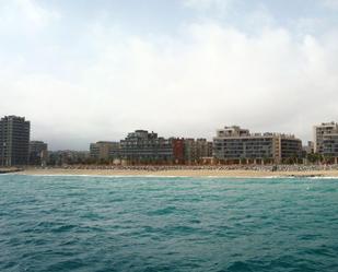Vista exterior de Edifici en venda en Badalona