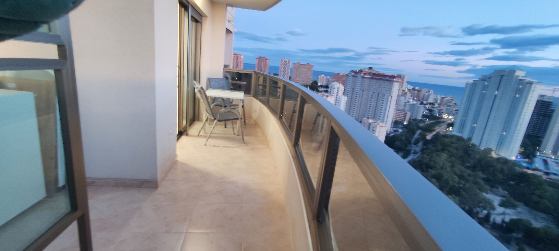 Terrassa de Apartament de lloguer en Villajoyosa / La Vila Joiosa amb Aire condicionat, Terrassa i Moblat