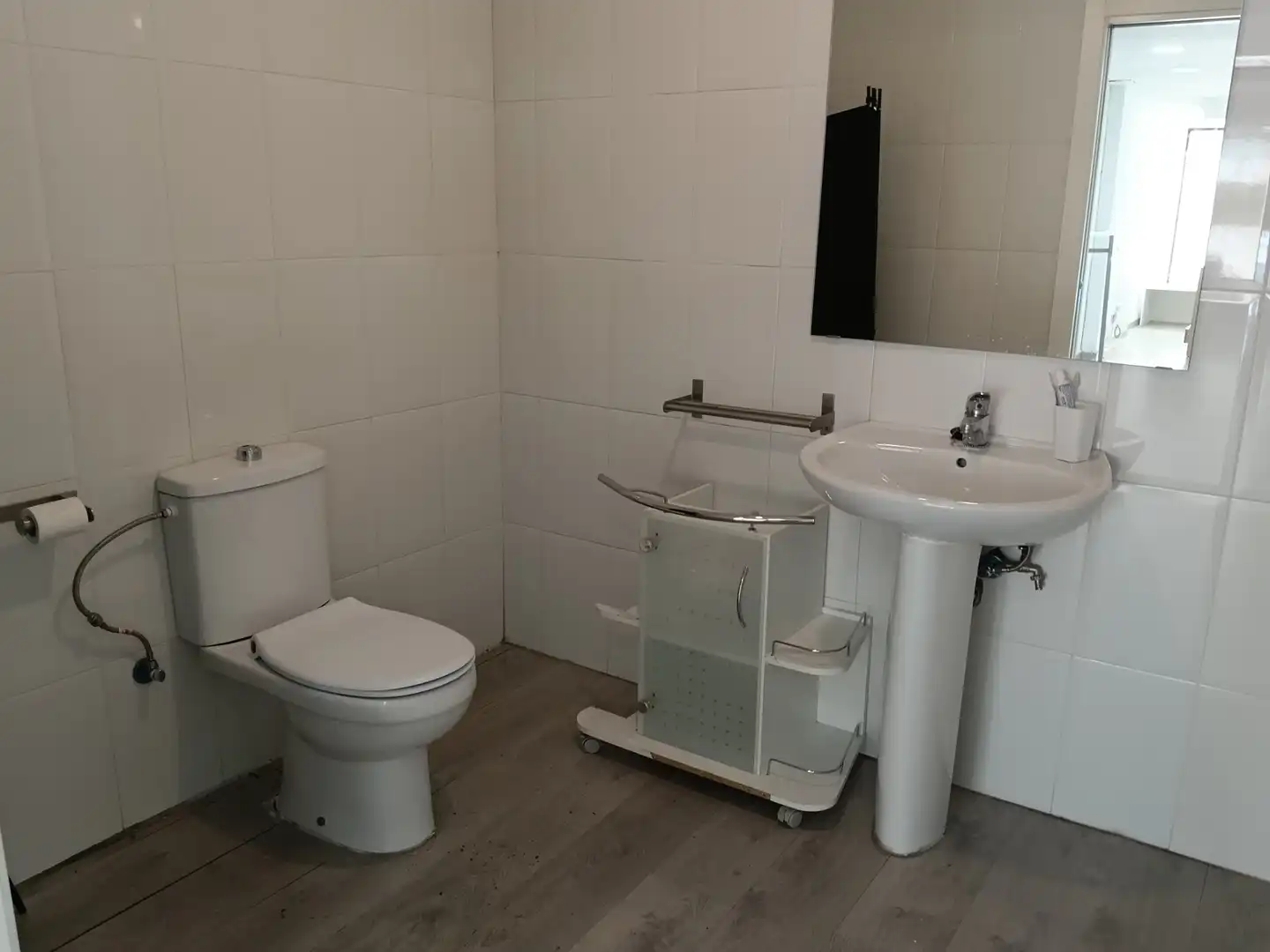 Bany de Local de lloguer en Coslada