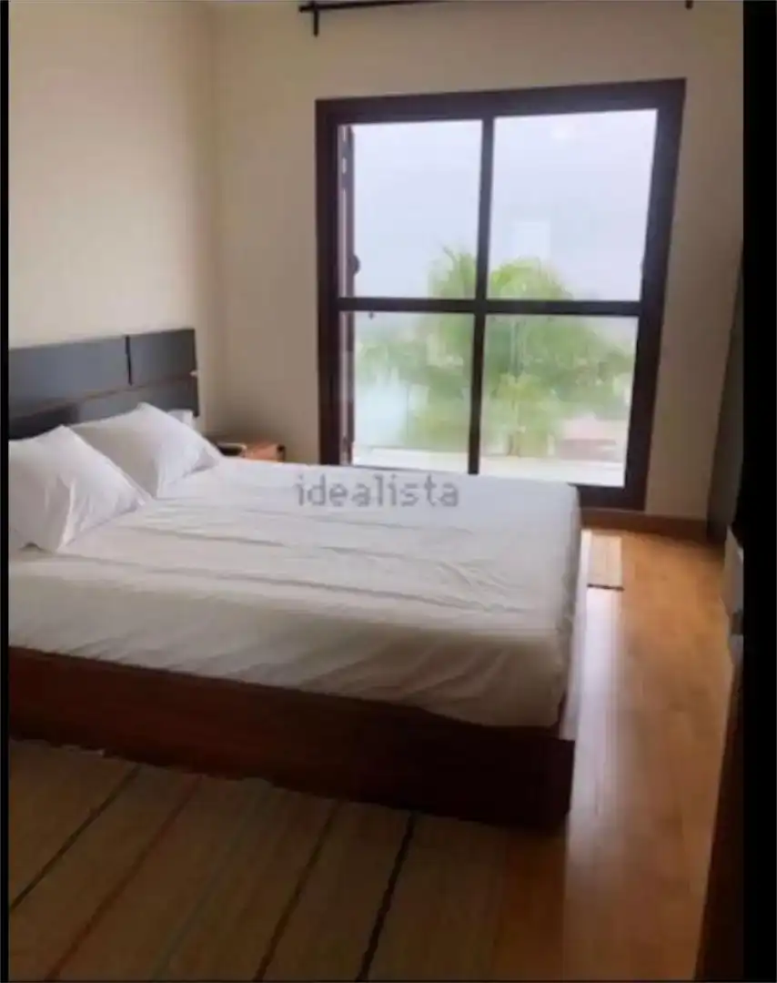 Dormitori de Casa o xalet en venda en Montequinto amb Aire condicionat, Piscina i Balcó