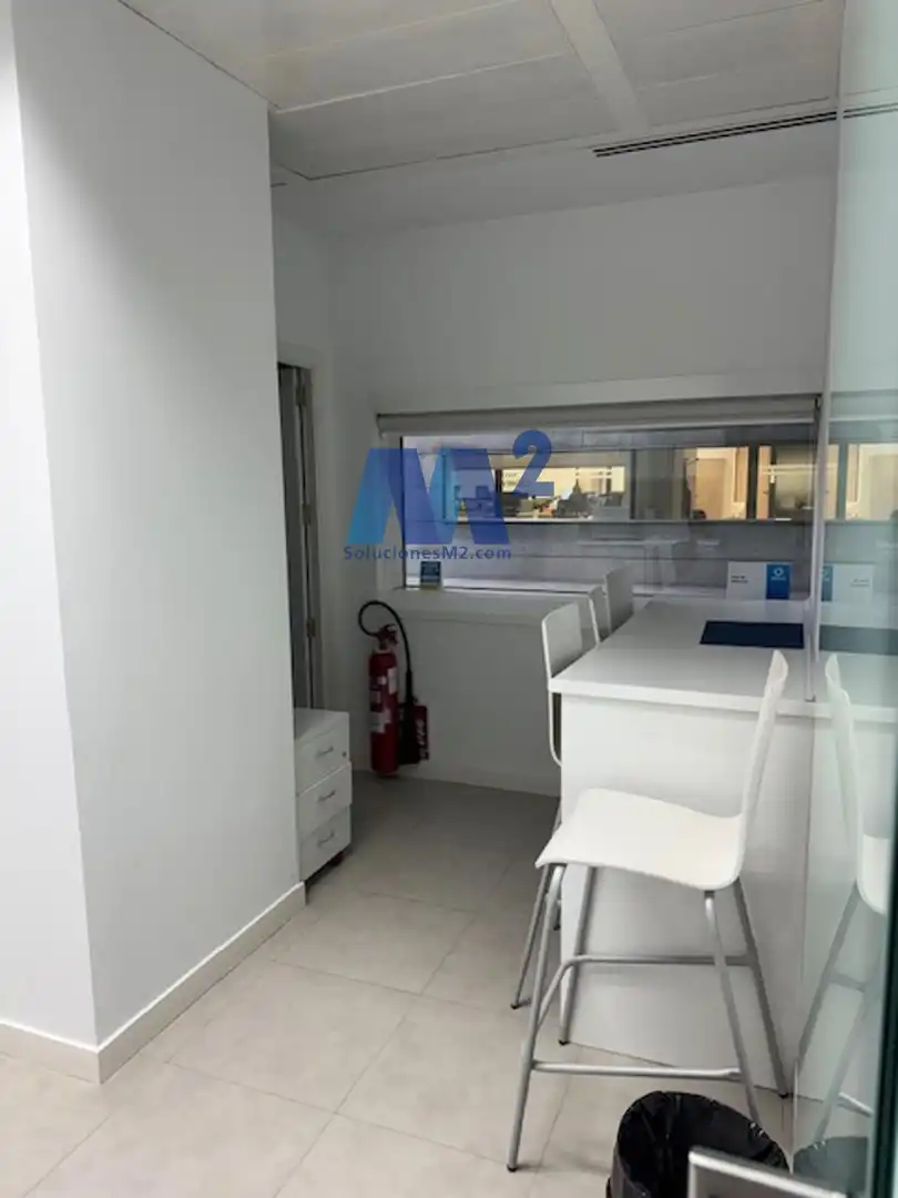 Oficina de alquiler en Anabel Segura, Arroyo de la Vega