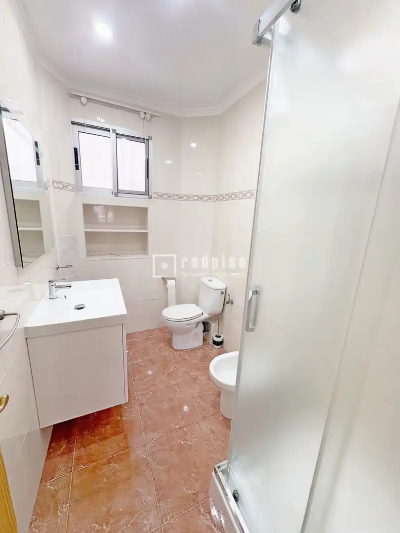 Bany de Pis de lloguer en Casco Urbano