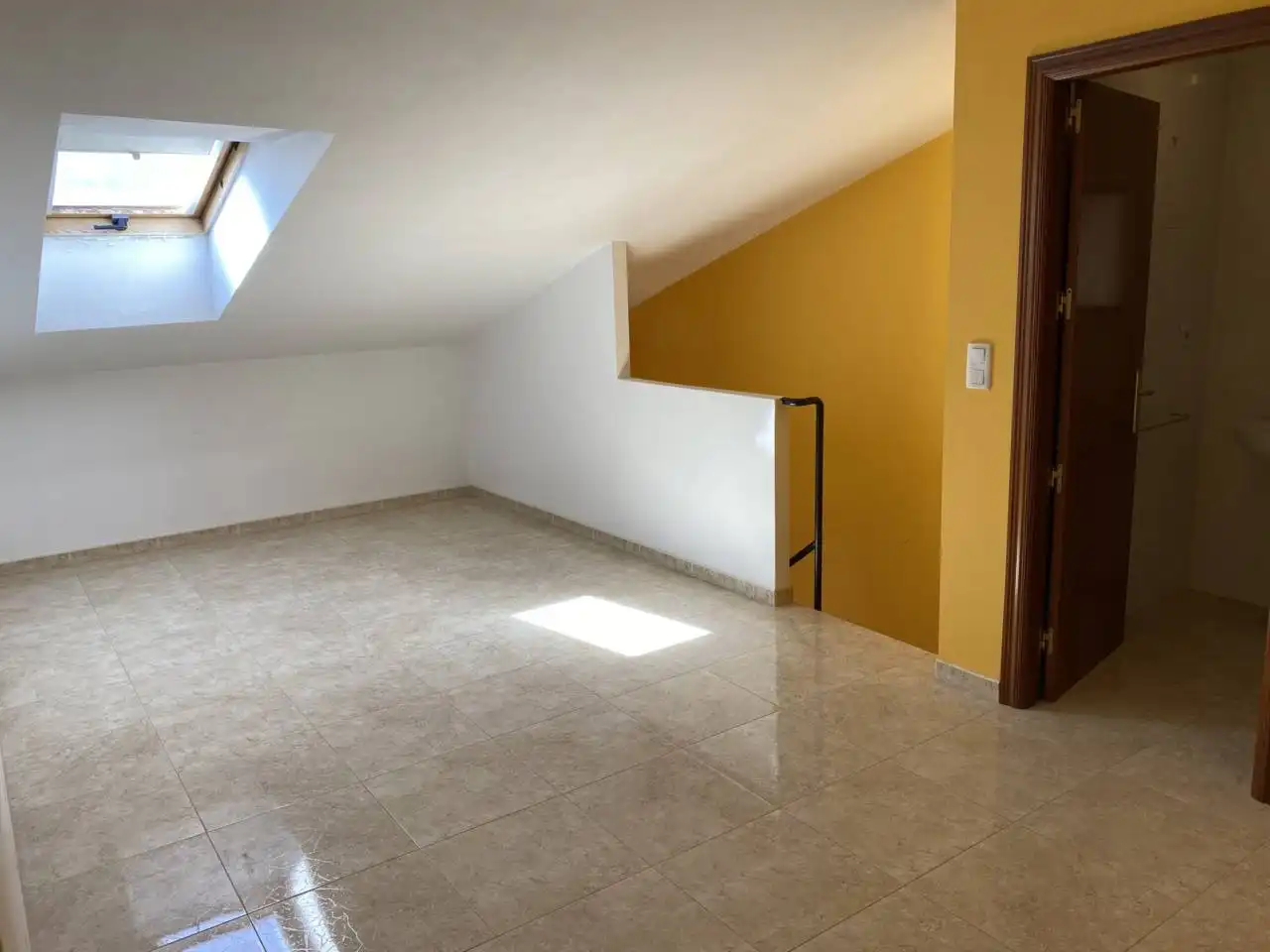 Wohnung zur Miete in Alcañiz mit Heizung, Abstellraum und Balkon