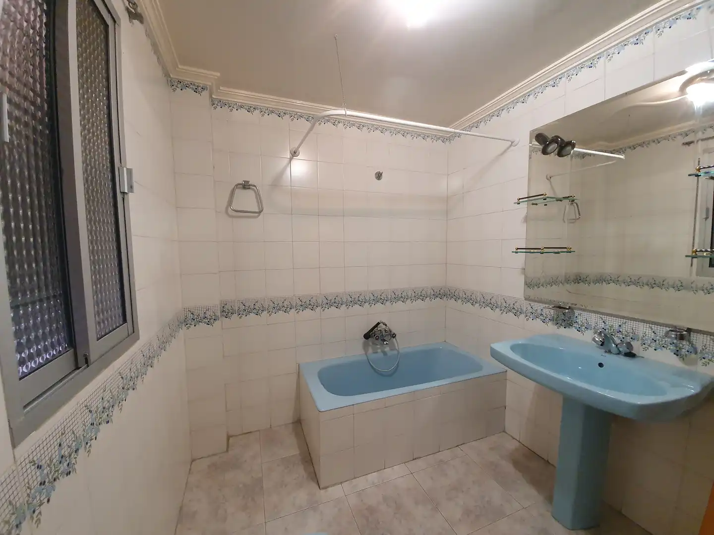 Baño de Piso en venta en Guadix con Balcón