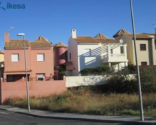 Vista exterior de Casa adosada en venda en Ayamonte amb Balcó i Piscina comunitària