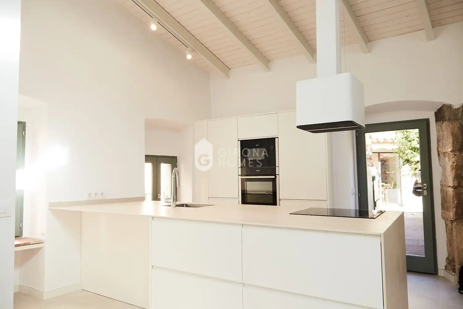 Kitchen of Houses for rent in Girona  with Air Conditioner, Heating and Private garden