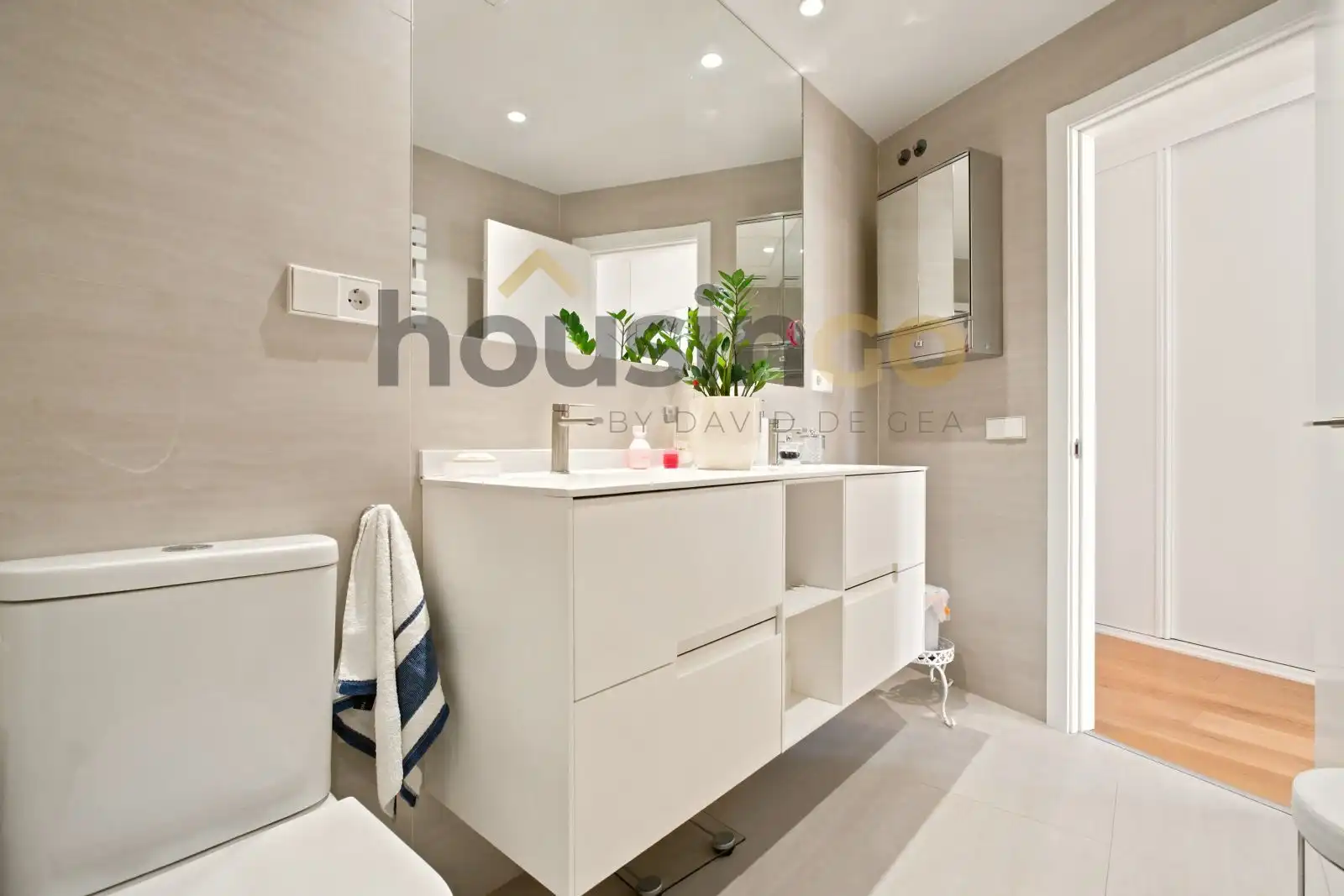 Baño de Piso en venta en Madrid con Aire acondicionado, Calefacción y Parquet